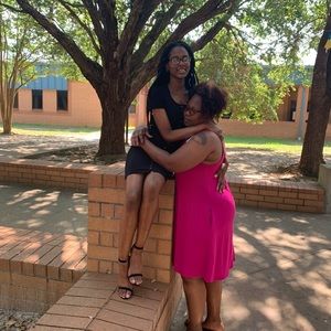 Meet your Posher, Joi